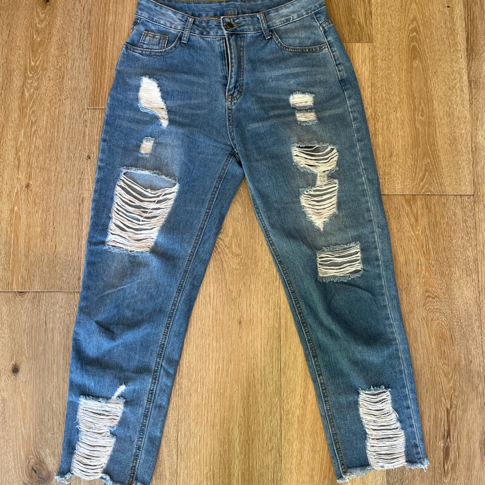 Shein size L ripped jeans.